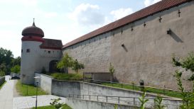 Um die Nördlinger Stadtmauer